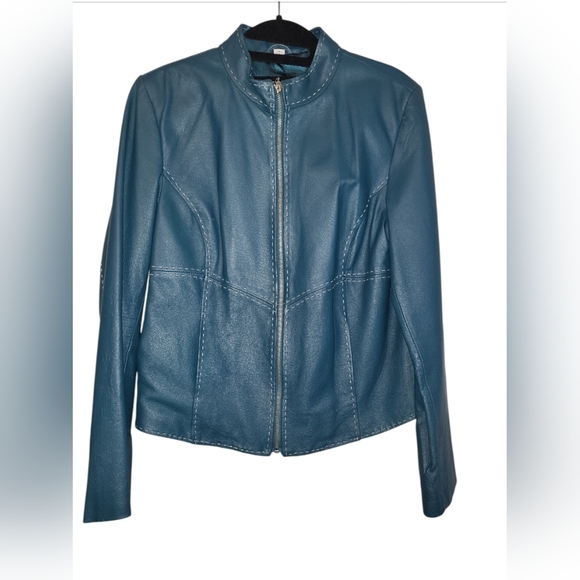 100% Genuine Leather Jacket - Picture 2 of 8